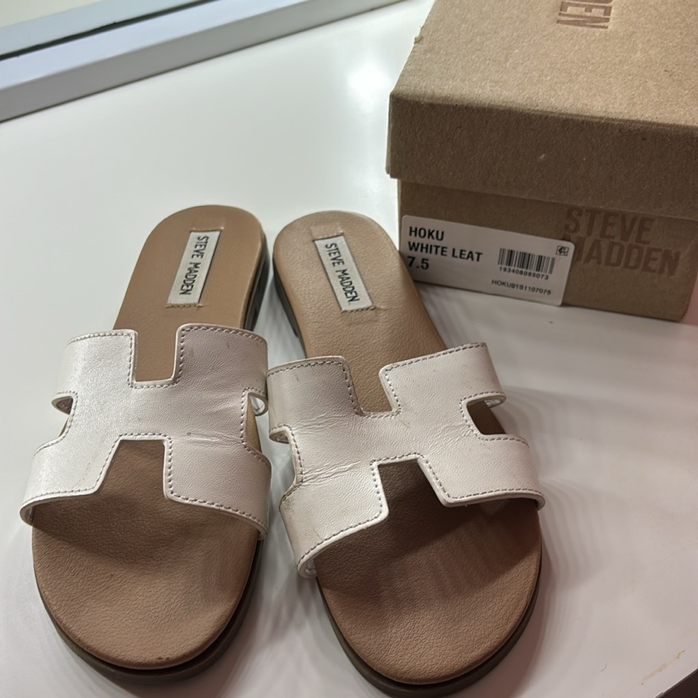 Steve Madden white leather sandals Women’s 7.5 - Picture 2 of 4